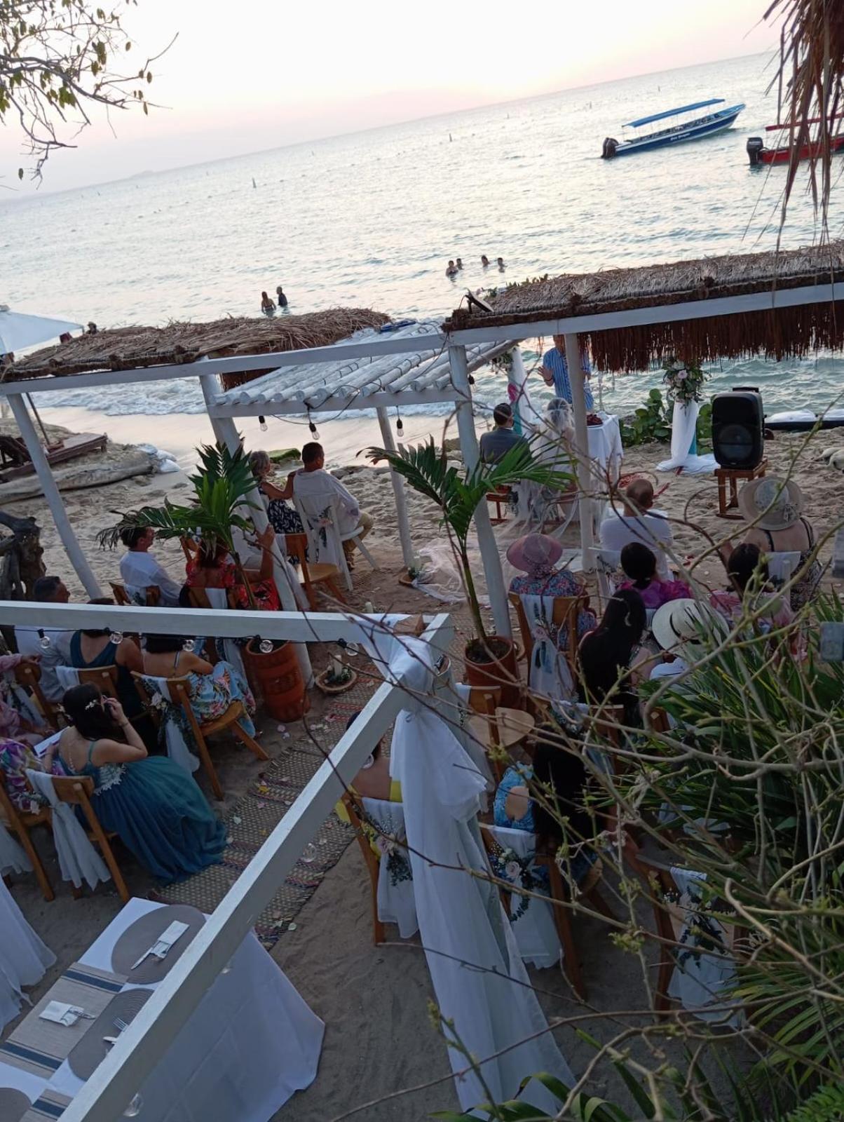 Cristal Blue Baru Otel Pendales Dış mekan fotoğraf